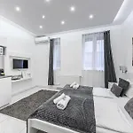 Pearl & White Luxury Residences * Budapest
