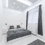 Pearl & White Luxury Residences Apartment