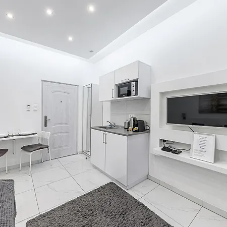 Pearl & White Luxury Residences Apartment