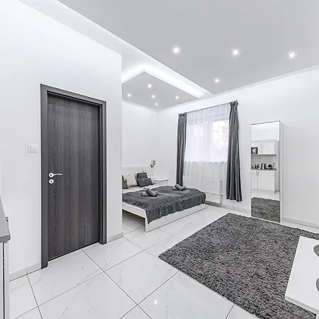 Pearl & White Luxury Residences Apartment *