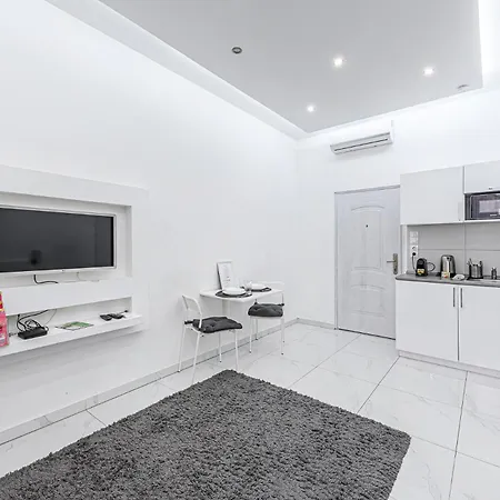 Pearl & White Luxury Residences *