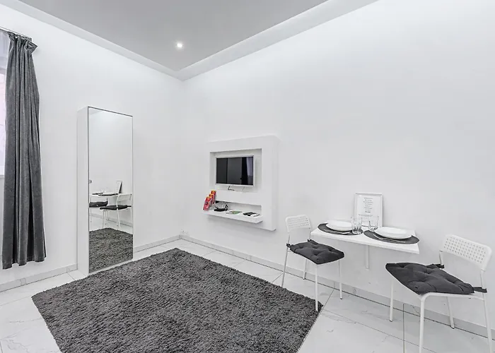 Lägenhet Pearl & White Luxury Residences