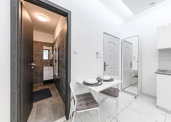Pearl & White Luxury Residences *