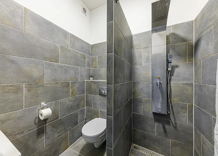 Pearl & White Luxury Residences *