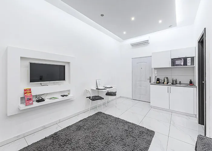 Pearl & White Luxury Residences *