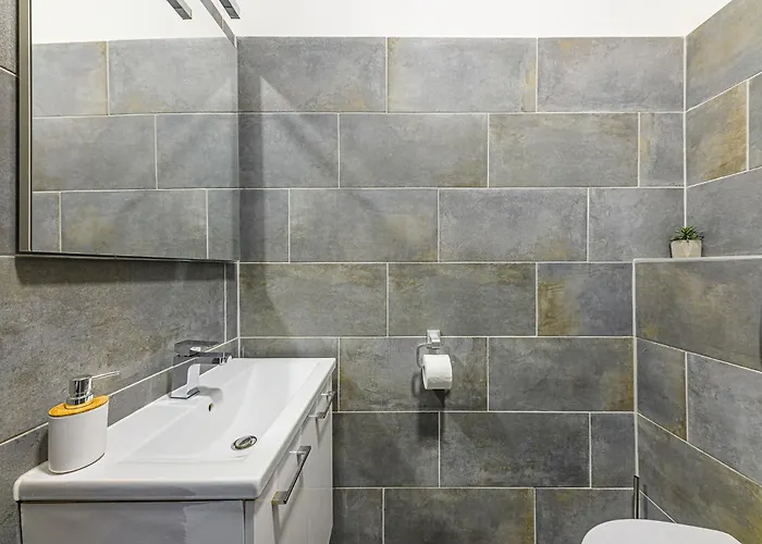 Pearl & White Luxury Residences *